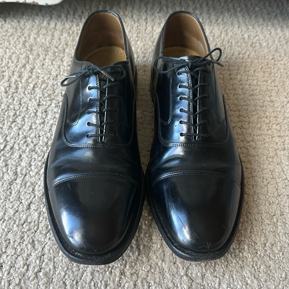 Johnston and Murphy men’s black dress shoes size 11.